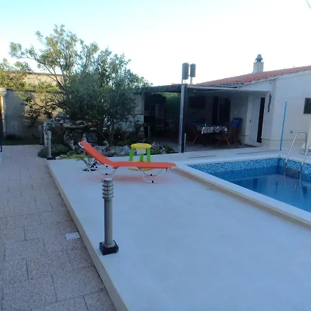 Charming Flat In Kastel Stafilic With Shared Pool 27 M² Apartment Kaštela