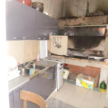 Apartment Charming Flat In Kastel Stafilic With Shared Pool 27 M²