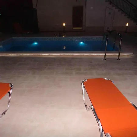 Charming Flat In Kastel Stafilic With Shared Pool 27 M² Kaštela