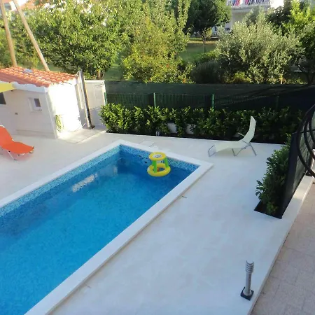 Charming Flat In Kastel Stafilic With Shared Pool 27 M² Apartmán Kaštela