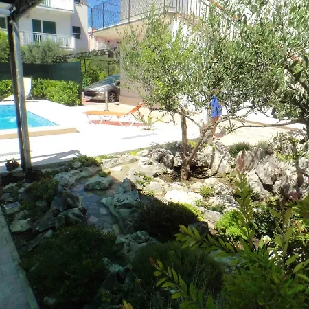 Charming Flat In Kastel Stafilic With Shared Pool 27 M² *