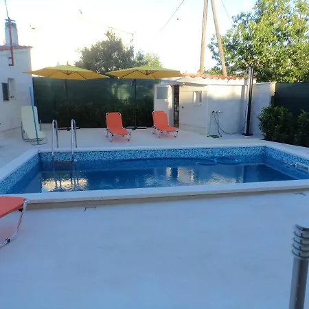 Charming Flat In Kastel Stafilic With Shared Pool 27 M² Apartmán