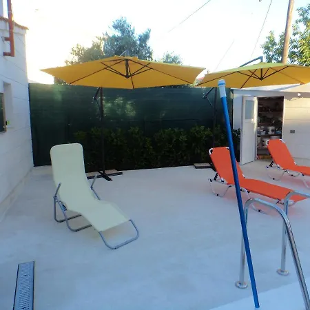 Charming Flat In Kastel Stafilic With Shared Pool 27 M² Apartamento