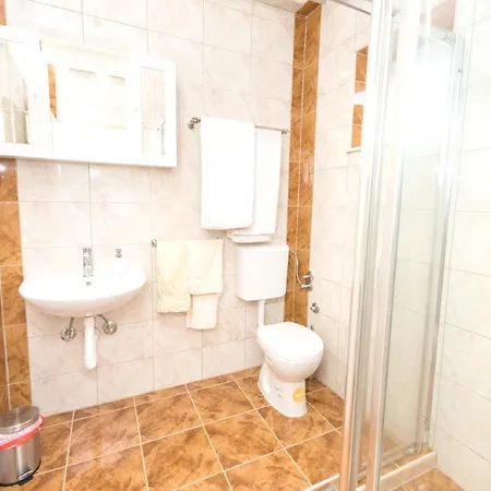 Charming Flat In Kastel Stafilic With Shared Pool 27 M² * Kaštela